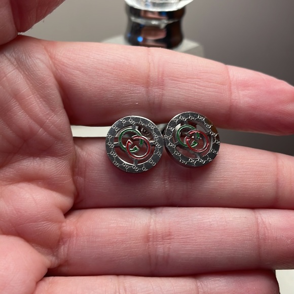 Upstyled Luxury Earrings - Picture 4 of 4